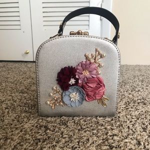 Hand bag
